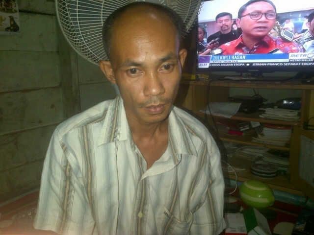 Tersangka yang diduga bandar sabu di Kecamatan Rantau Rasau